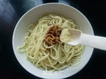 Make Squeaky sauce dry noodles step 12