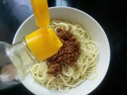 Make Squeaky sauce dry noodles step 14