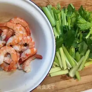 Make Celery and shrimp step 0