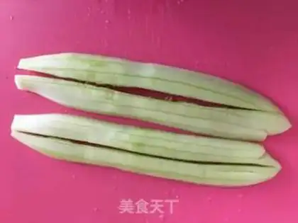 Make Garlic cucumber step 1