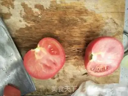 Make Onions, tomatoes, fried eggs step 4