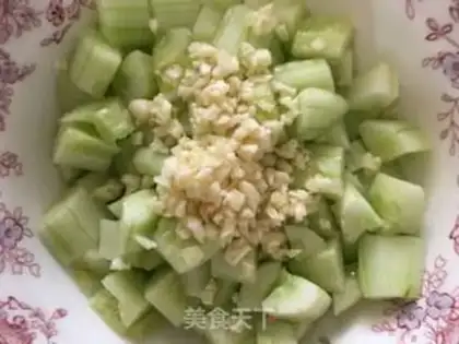 Make Garlic cucumber step 3