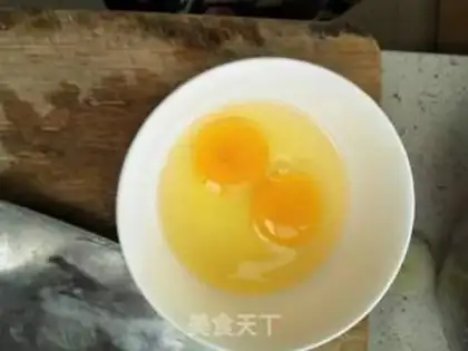 Make Onions, tomatoes, fried eggs step 6