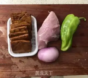 Make Pyramid fragrance step 0