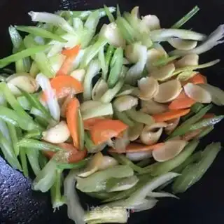 Make Celery carrots for lilies step 4