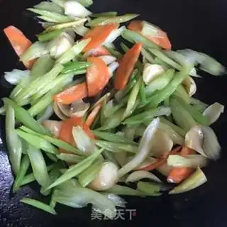 Make Celery carrots for lilies step 7