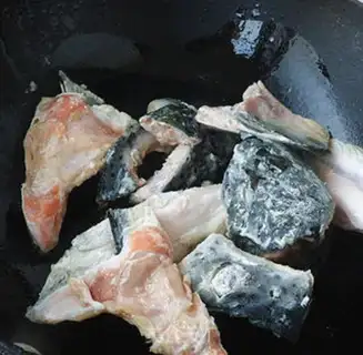Make Burned salmon head step 3