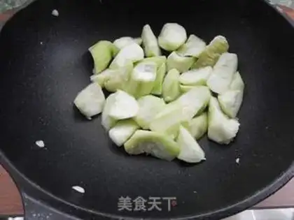 Make Shrimp tofu melon soup step 2