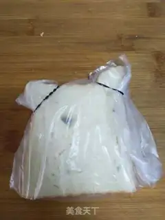 Make Little hamster toast step 3