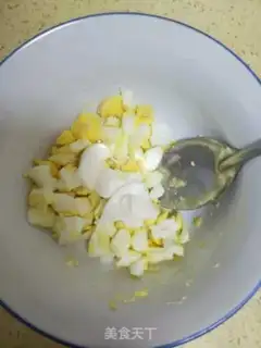 Make Egg sandwich step 3