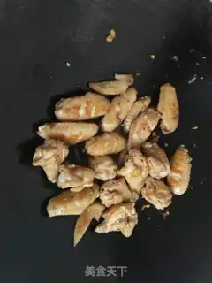Make Chicken wings with eggplant juice step 4