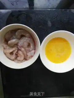Make Shrimp eggs, noodles step 0