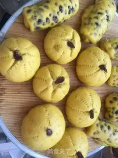 Make Three bean pumpkin rolls step 5