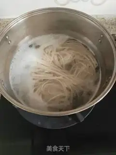 Make Shrimp eggs, noodles step 1