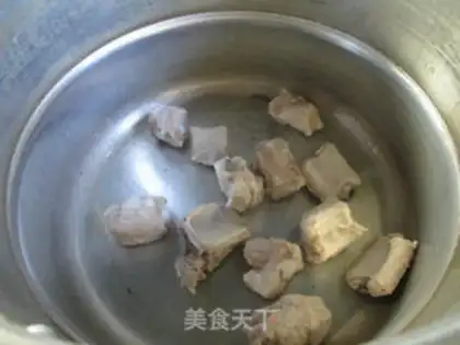 Make Scrambled cabbage broth step 1