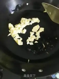 Make Shrimp eggs, noodles step 3