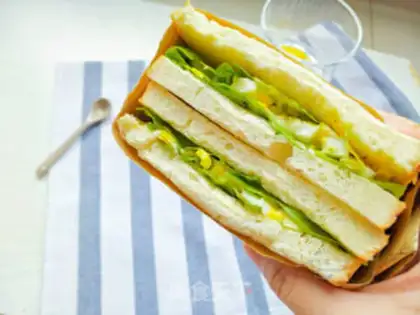 Make Egg sandwich step 11