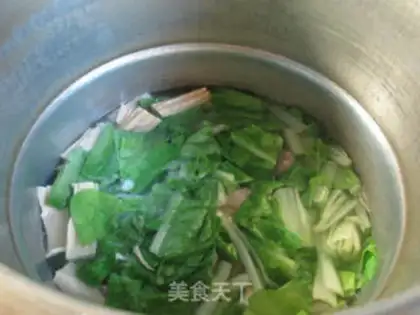 Make Scrambled cabbage broth step 4
