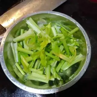 Make Squidfish radish step 1