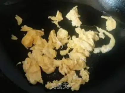 Make Fried eggs step 4