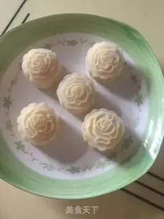 Make Milk, ice-cream mooncake step 12