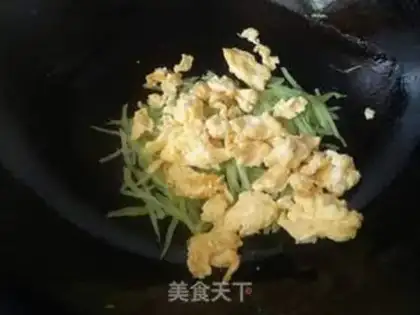 Make Fried eggs step 6