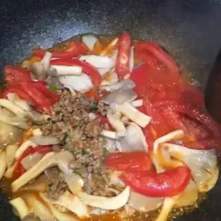 Make Tomato pastries step 3