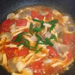 Make Tomato pastries step 5