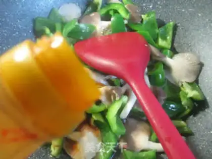 Make Soo-jeong-gwan fried light pepper step 6