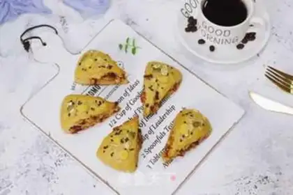Make Caramel pecan scone step 19
