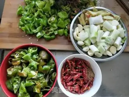 Make Xinjiang chicken step 2