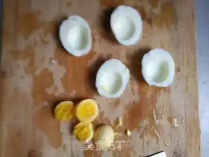 Make Toast eggs step 0