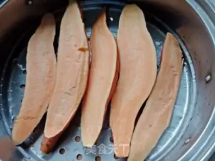 Make Cheese and potatoes step 0