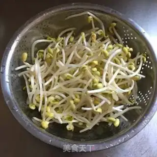 Make Soybean sprouts step 0