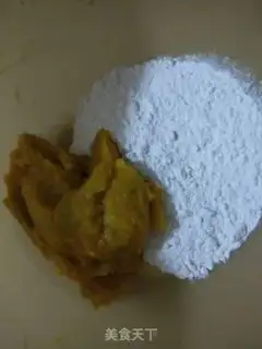 Make Pumpkin buns step 1