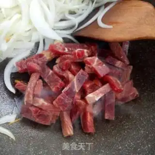 Make Black pepper steak noodles step 7