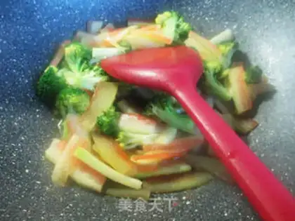 Make Watermelon peeled broccoli step 8