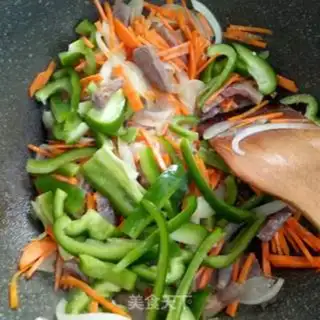 Make Black pepper steak noodles step 9