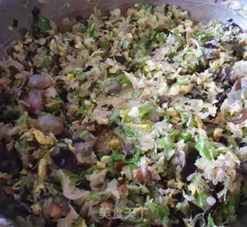 Make Shrimp mushrooms and vegetable dumplings step 9
