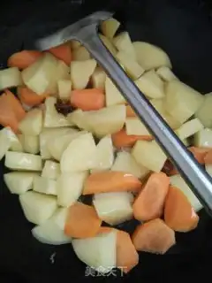 Make Carrots, potatoes, ribs step 2