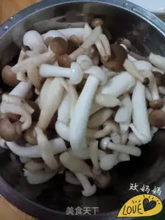 Make Clear the seafood mushrooms step 0