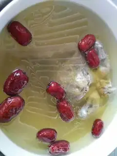 Make ♪ Steaming Princes of Red-tree Dove soup ♪ step 5