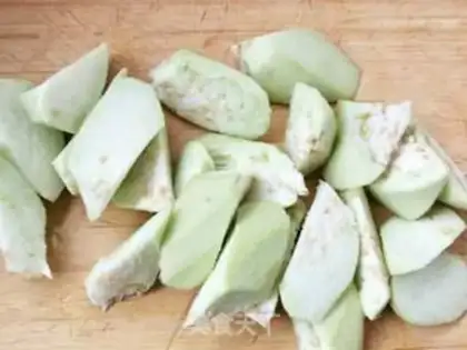 Make Pelican onions step 1