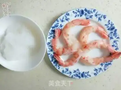 Make A garlic fan with a shrimp step 0