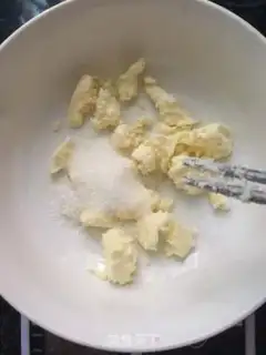 Make A yellow milk pie step 0