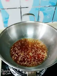 Make A garlic fan with a shrimp step 3