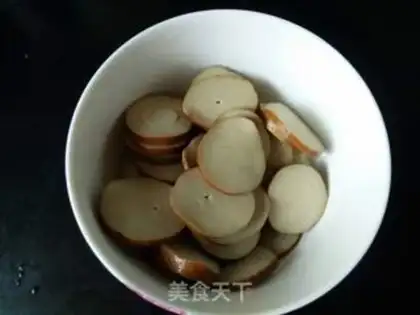 Make Onion gravy and chicken step 1