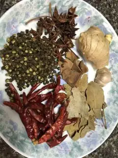 Make Spicy lobster step 0
