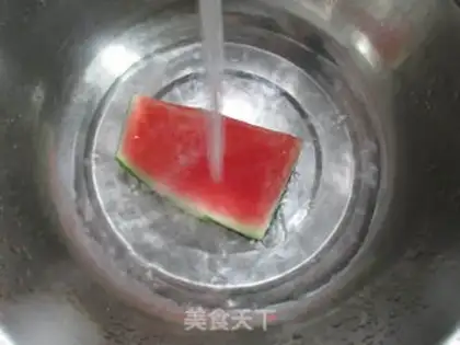 Make Black-mule watermelon noodles step 1