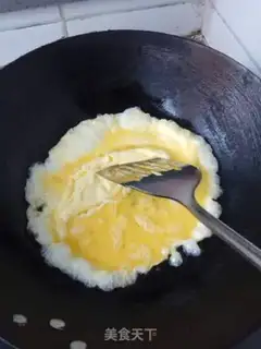 Make Tomato fried eggs step 4